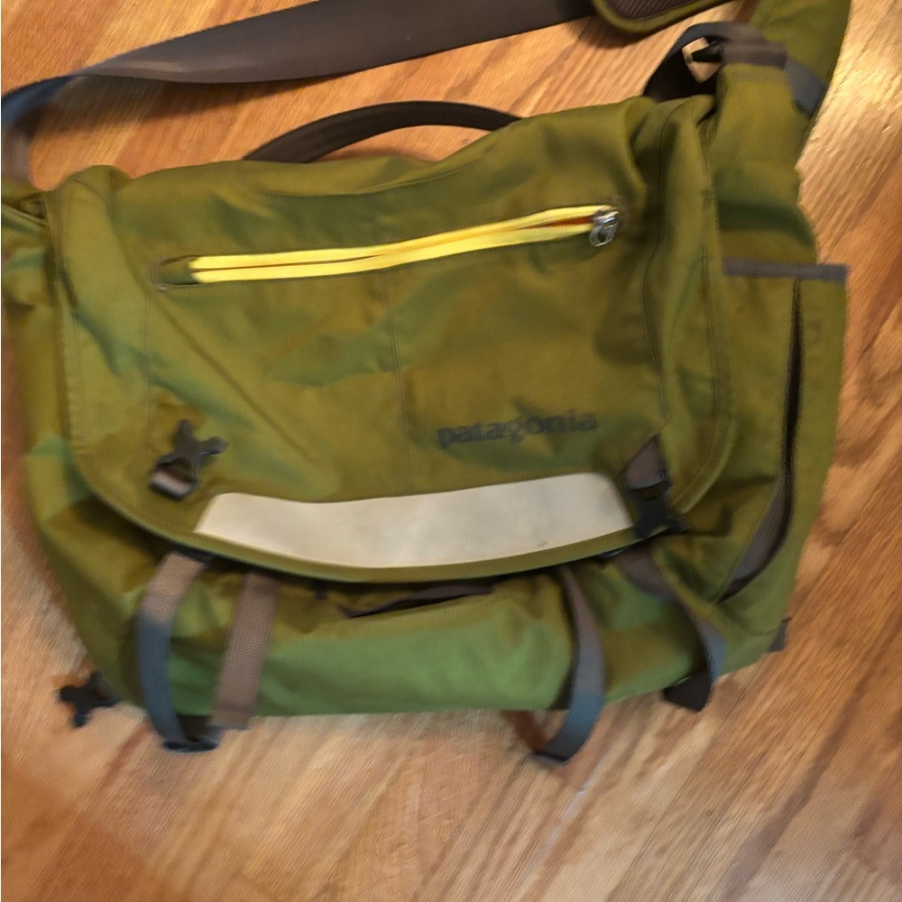 Patagonia Green and Yellow Messenger Bag with Reflective Strip